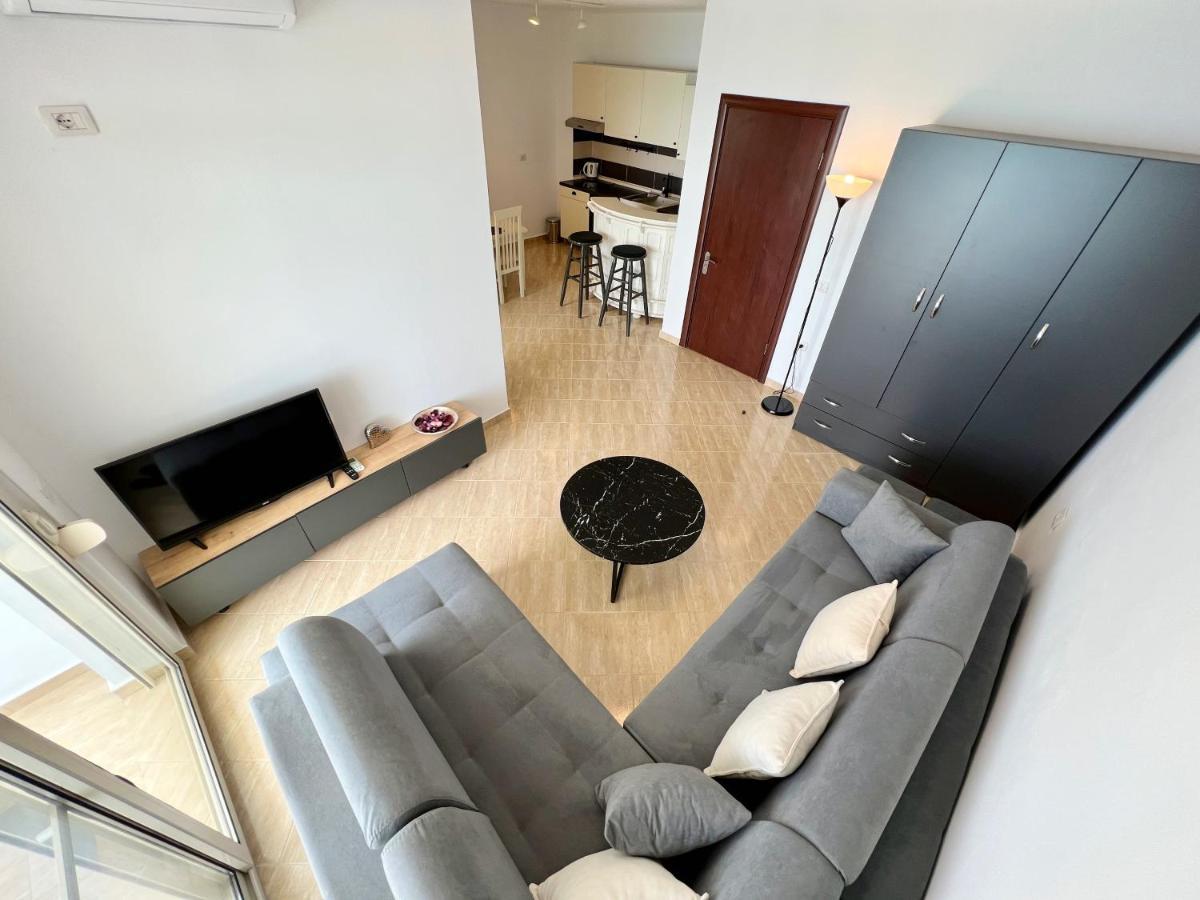 Bella Vista Apartment *